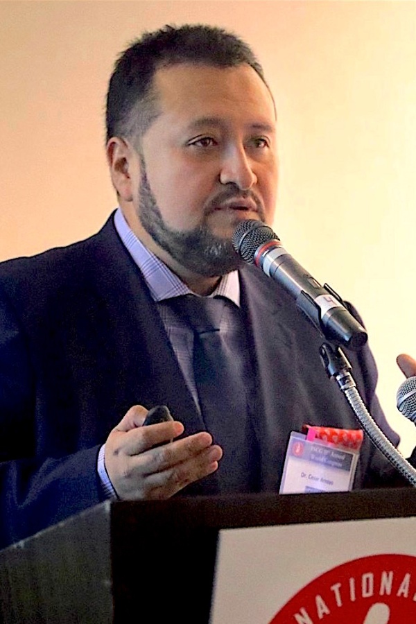 César Arroyo, MD